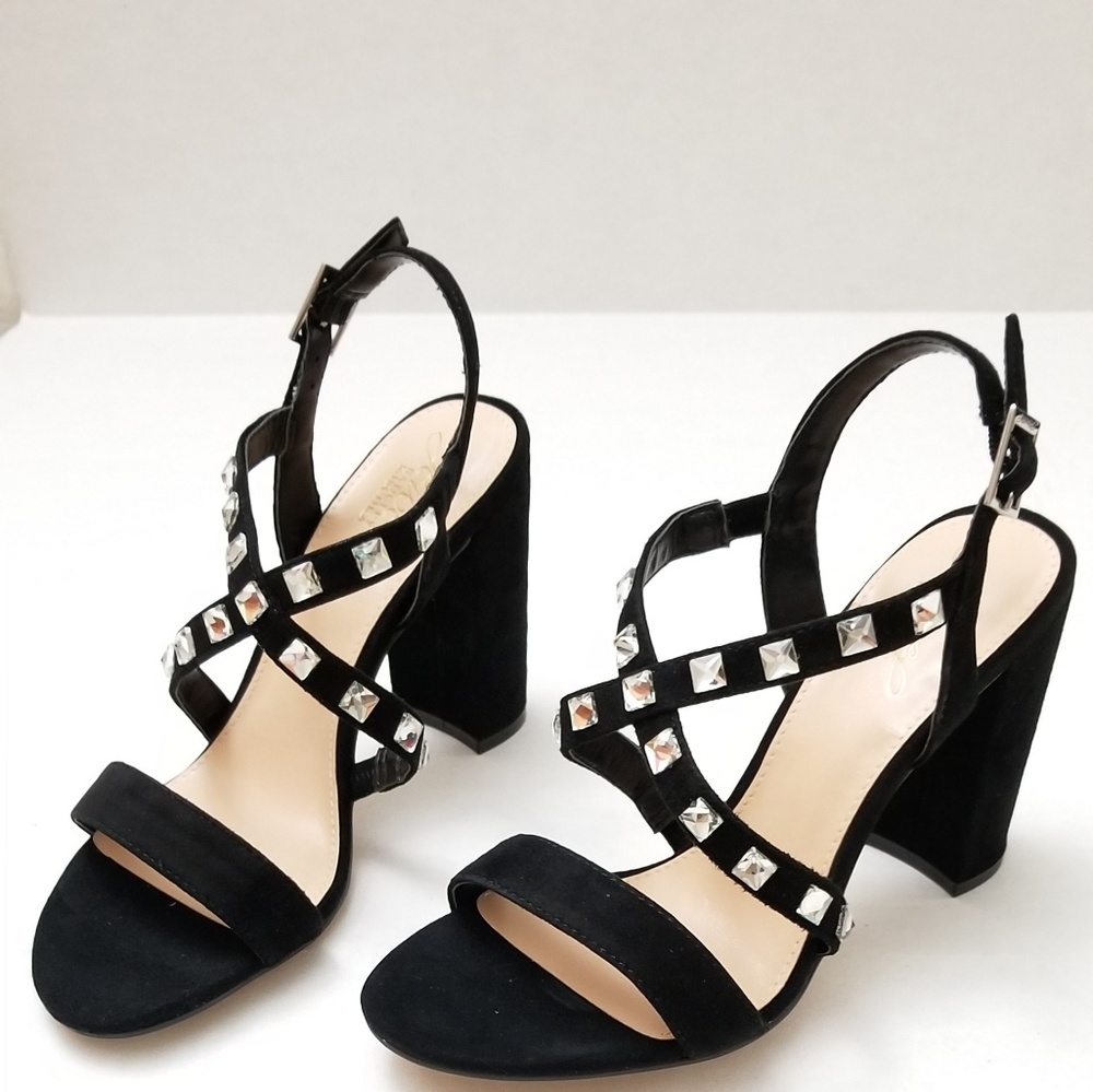 Badgley Mischka Jewel Miriam Cross heel 6 & 6.5